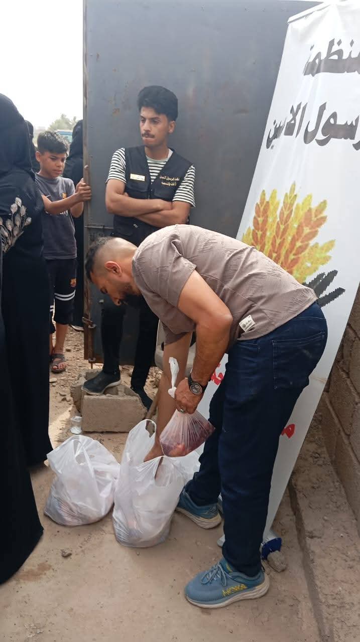 توزيع لحوم الاضاحي على المحتاجين